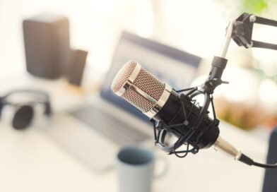 Autoatsakiklio įgarsinimas: kodėl balsas kuria pasitikėjimą?